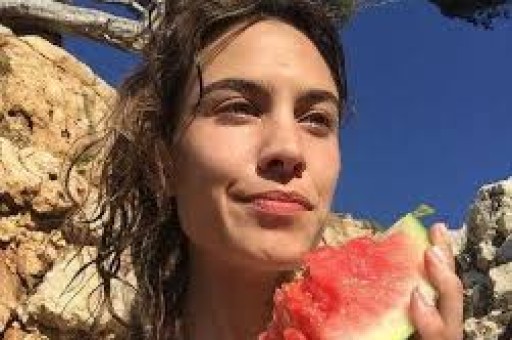 吃瓜不断！朱正廷被曝恋情又辟谣本人无奈喊话私生活受扰